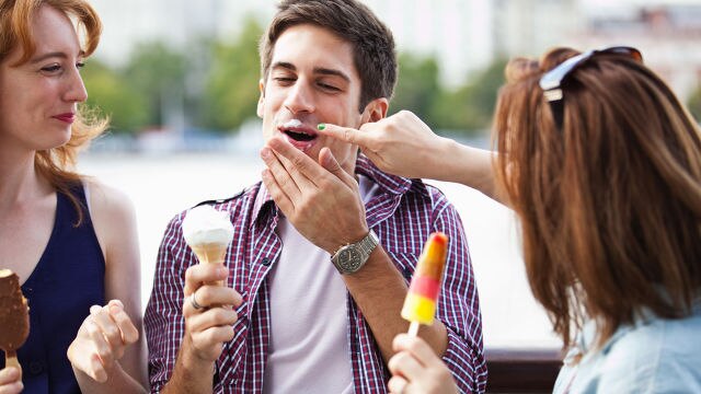 Care sunt cauzele sensibilității dentare