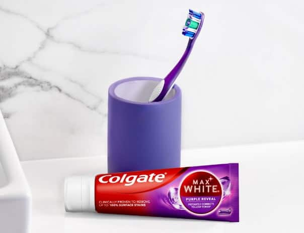 Periuță de dinți pastă de dinți violet Colgate